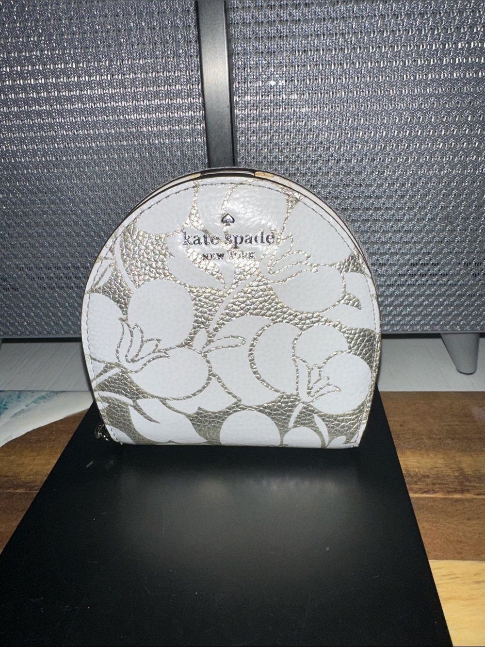 kate spade White & Gold Floral Dome Coin Pouch